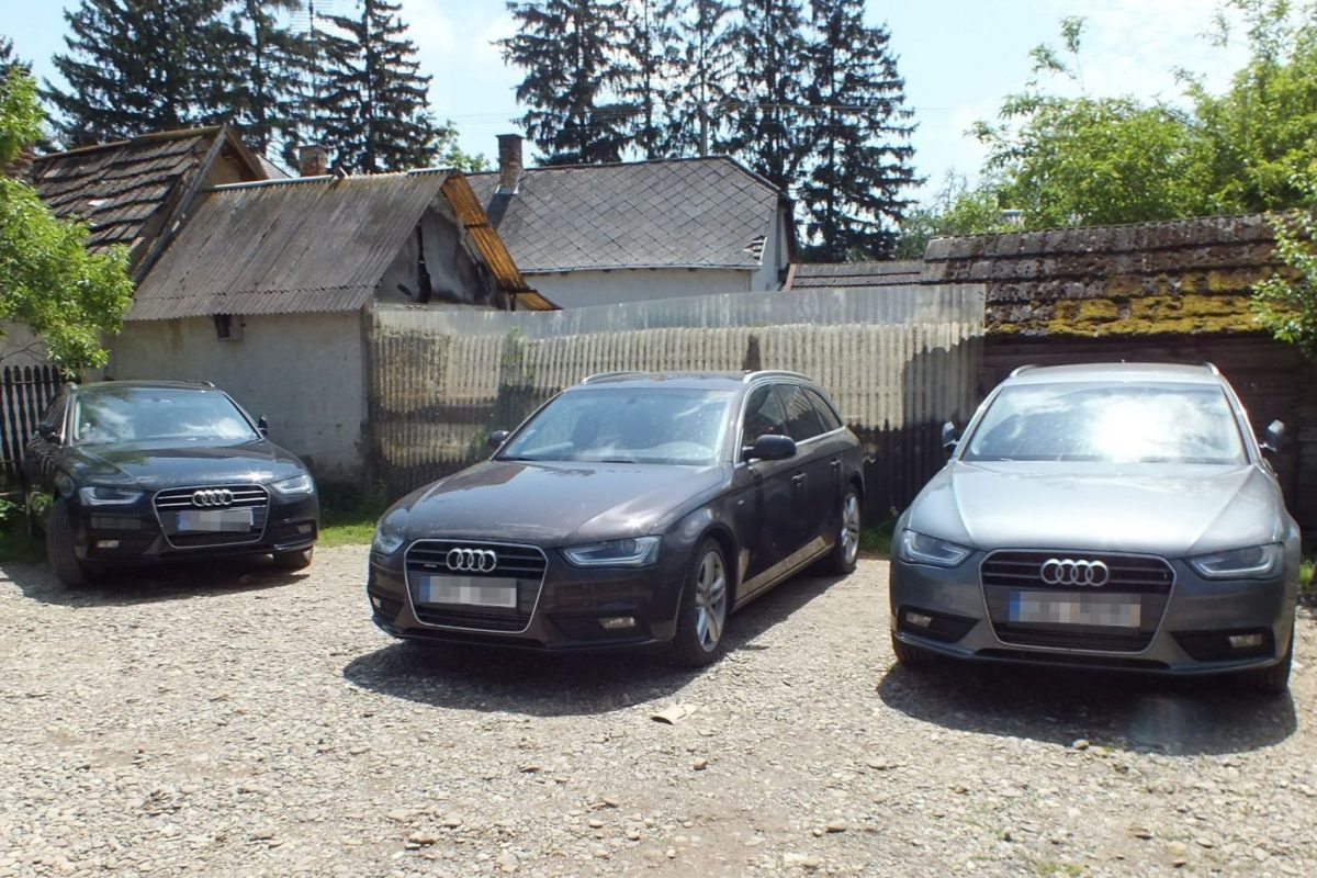 AUDI