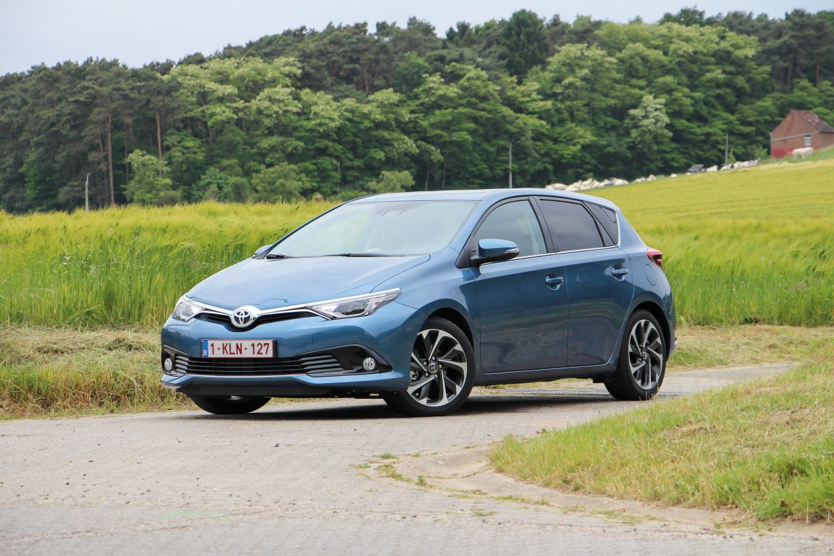 TOYOTA AURIS
