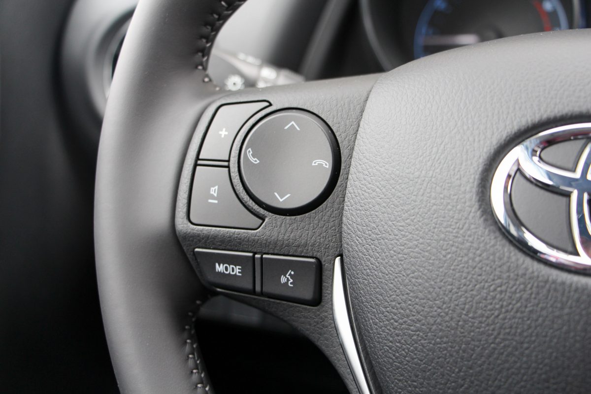 TOYOTA AURIS