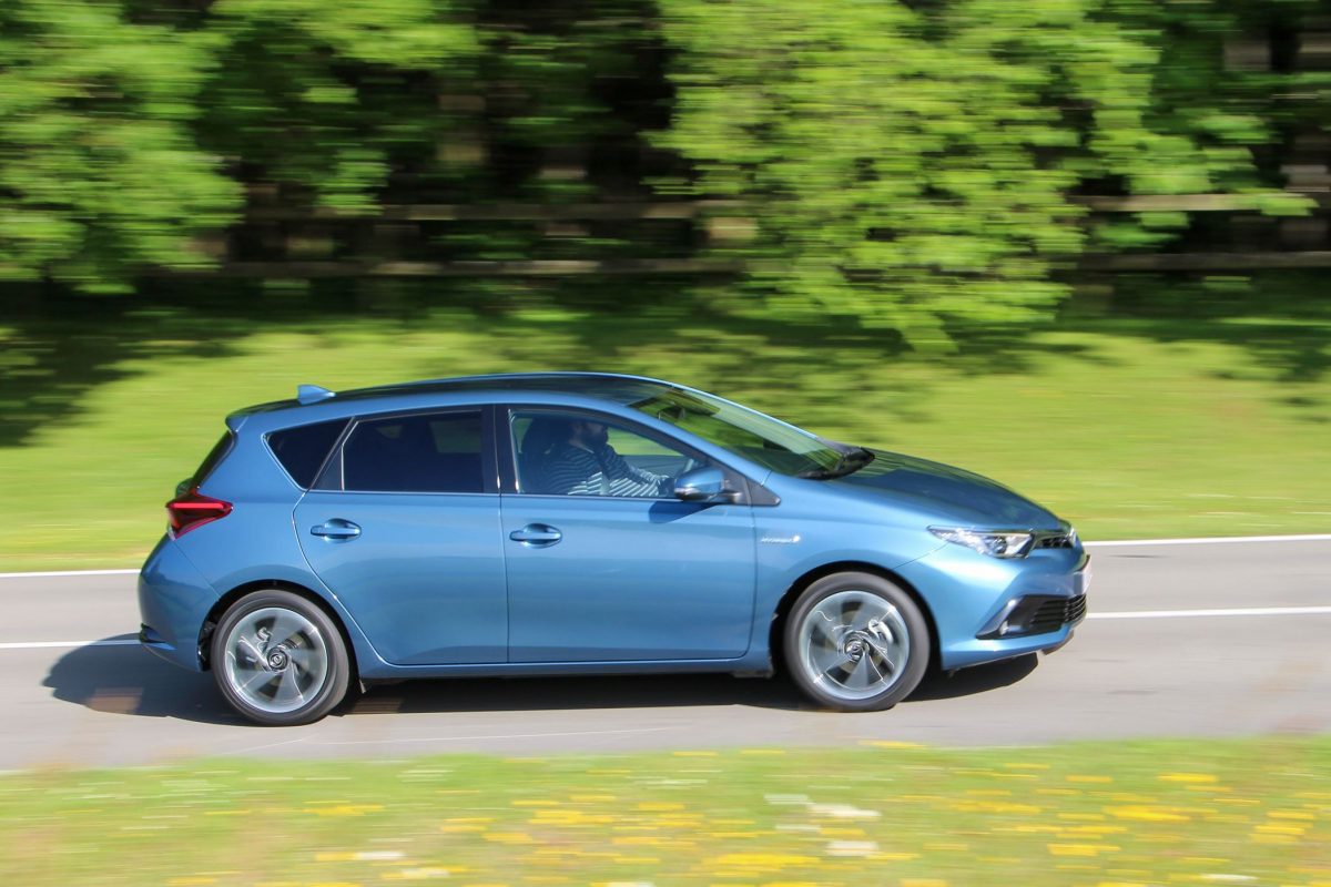 TOYOTA AURIS