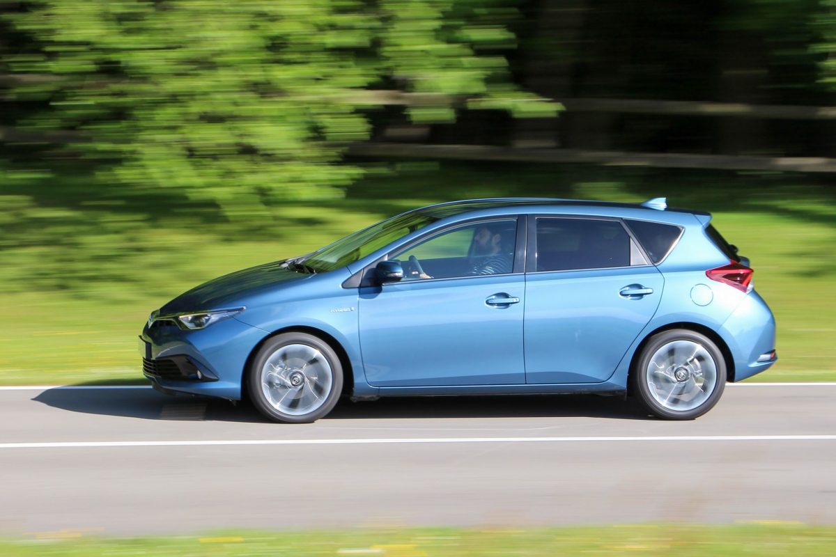 TOYOTA AURIS