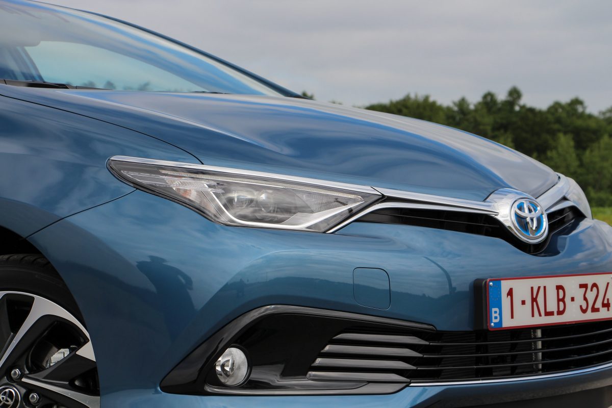 TOYOTA AURIS