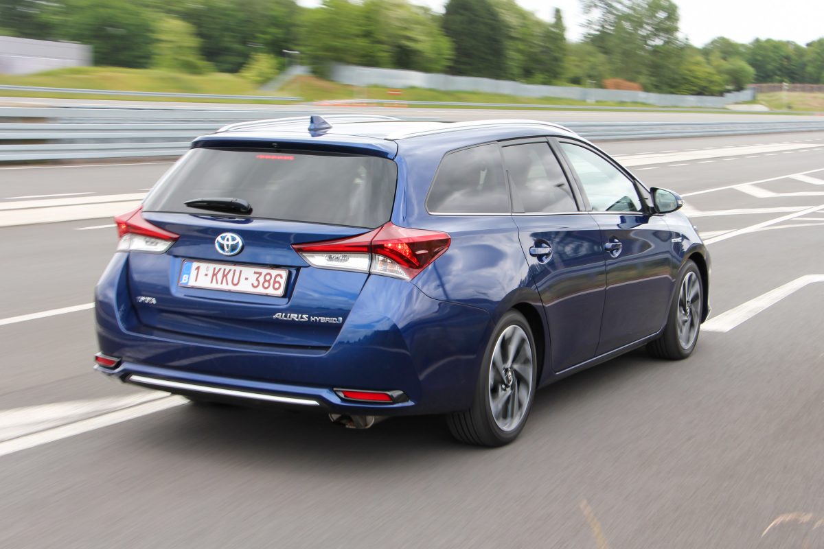 TOYOTA AURIS
