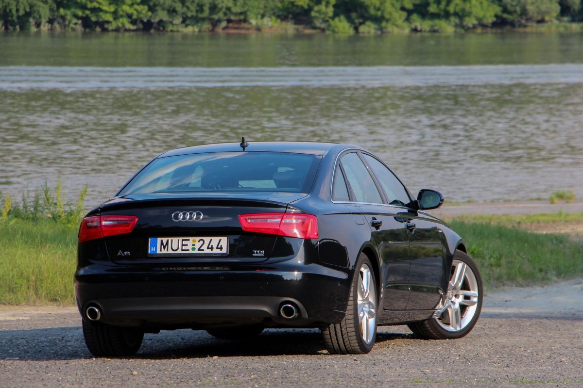 AUDI A6