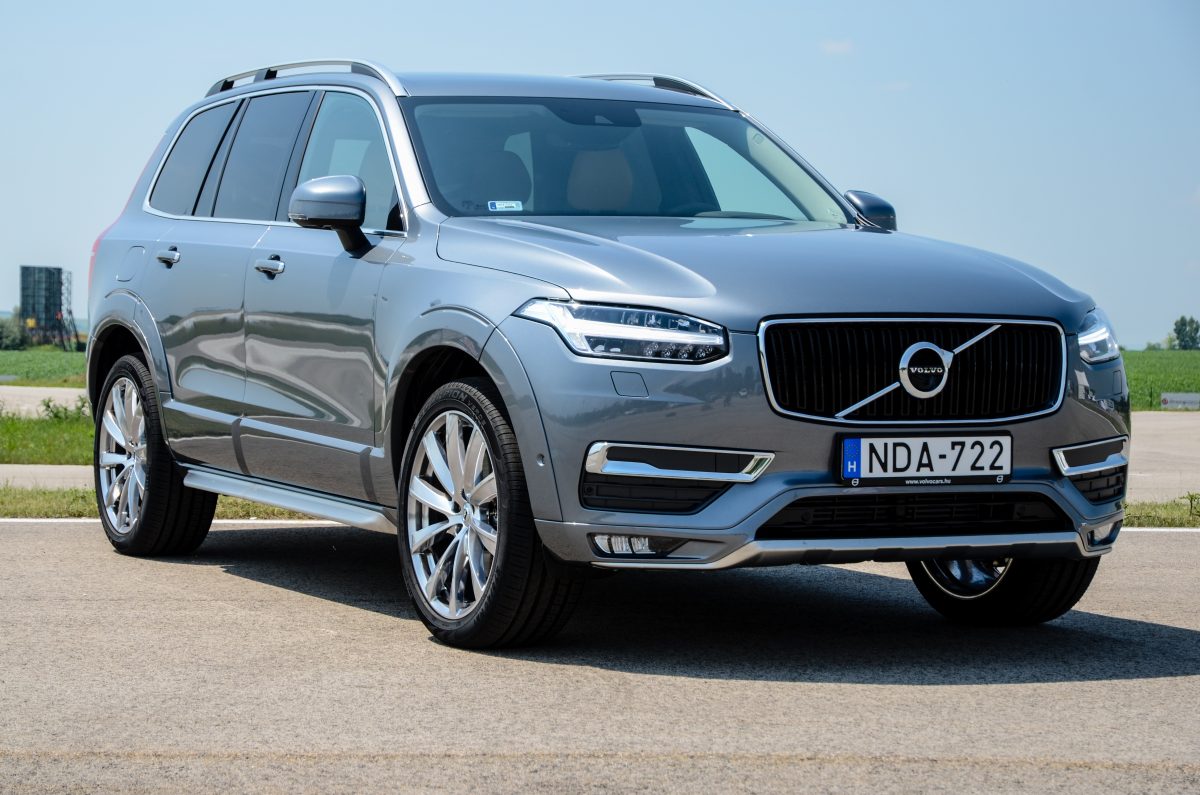 VOLVO XC90