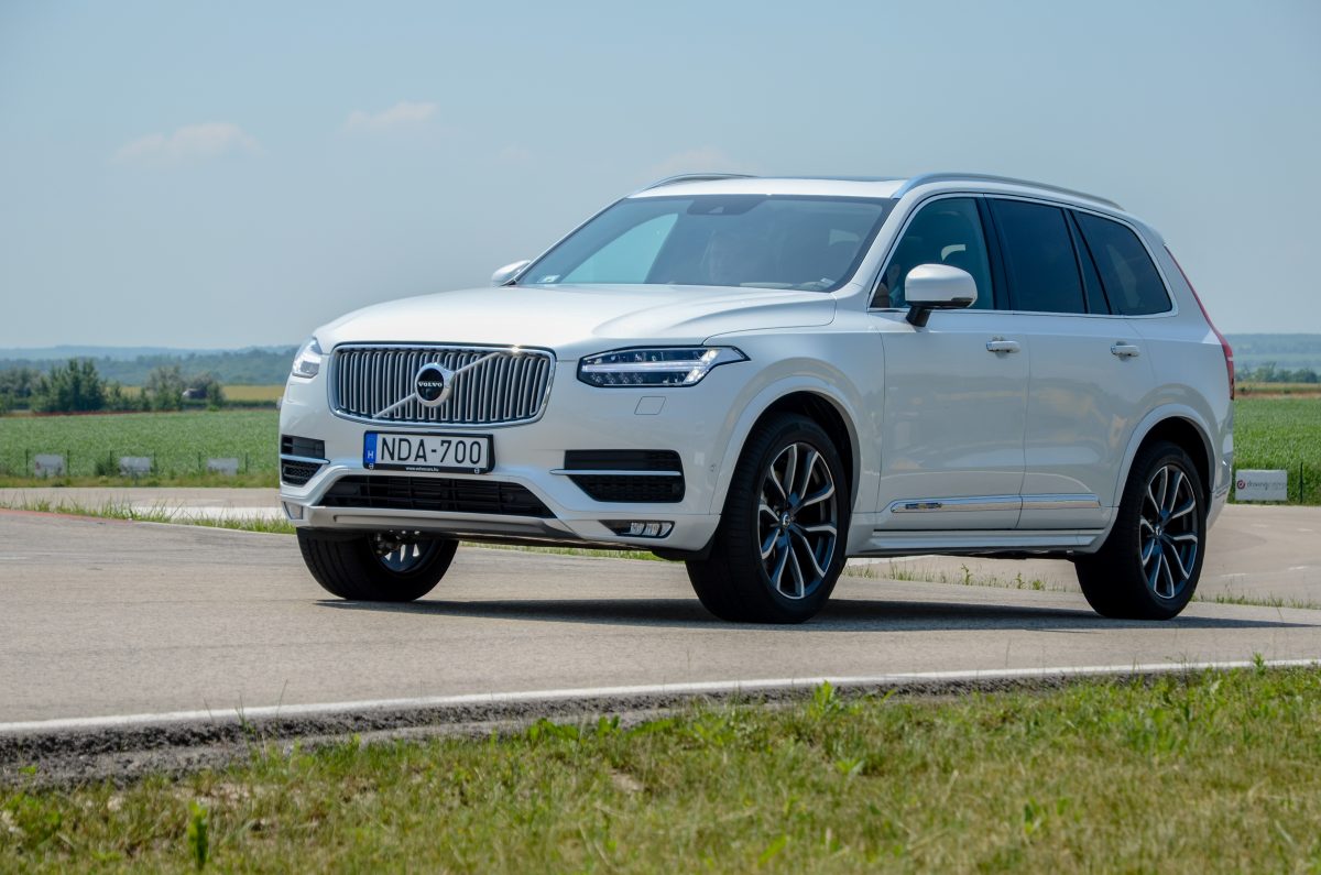 VOLVO XC90
