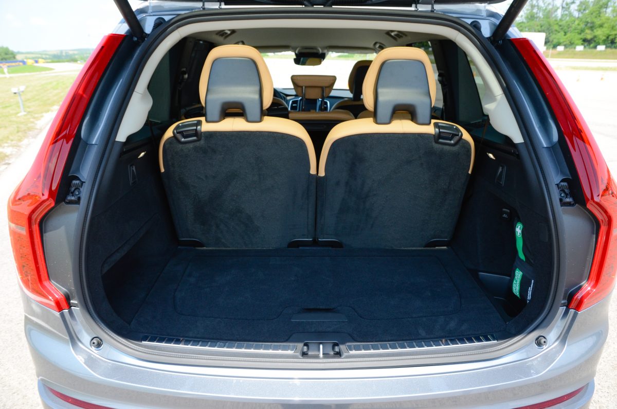 VOLVO XC90