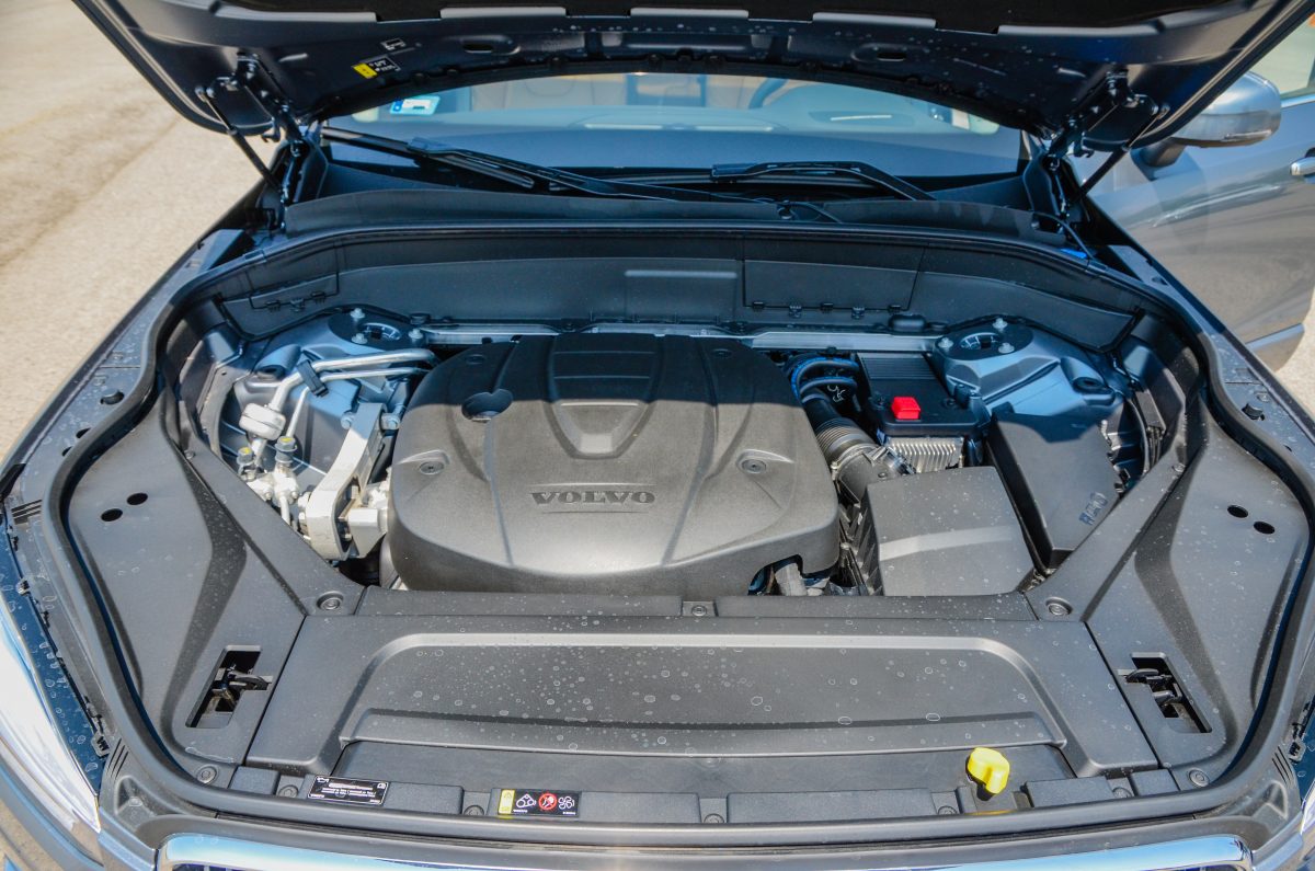 VOLVO XC90