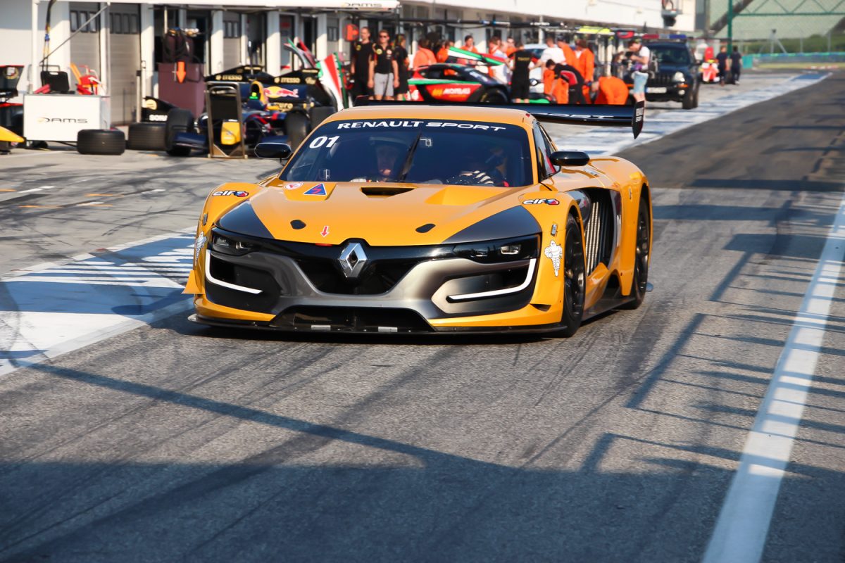 RENAULT
