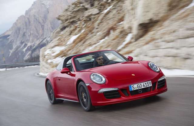 Itt a huszadik fajta Porsche 911-es: a Targa 4 GTS