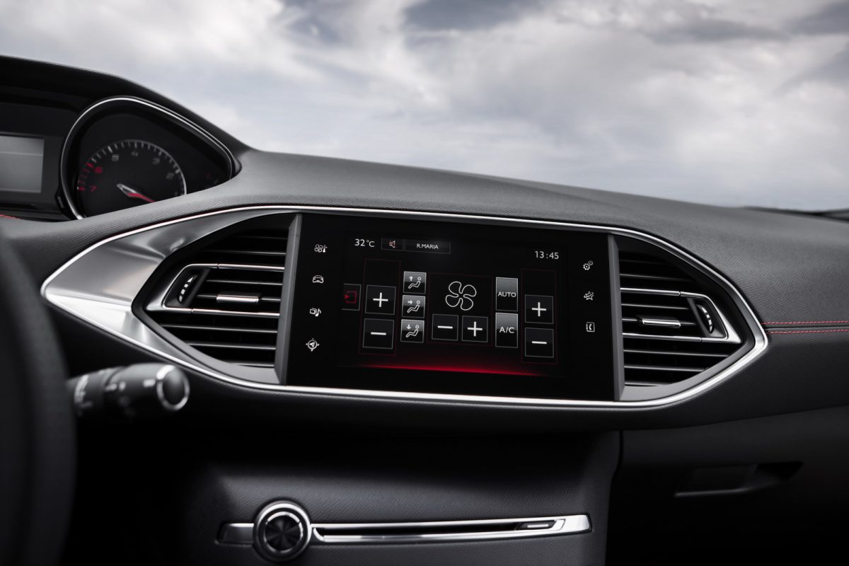 PEUGEOT 308