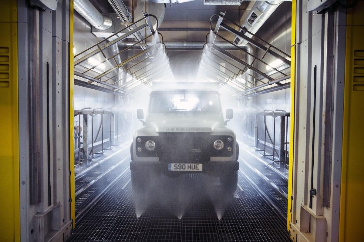 LAND ROVER