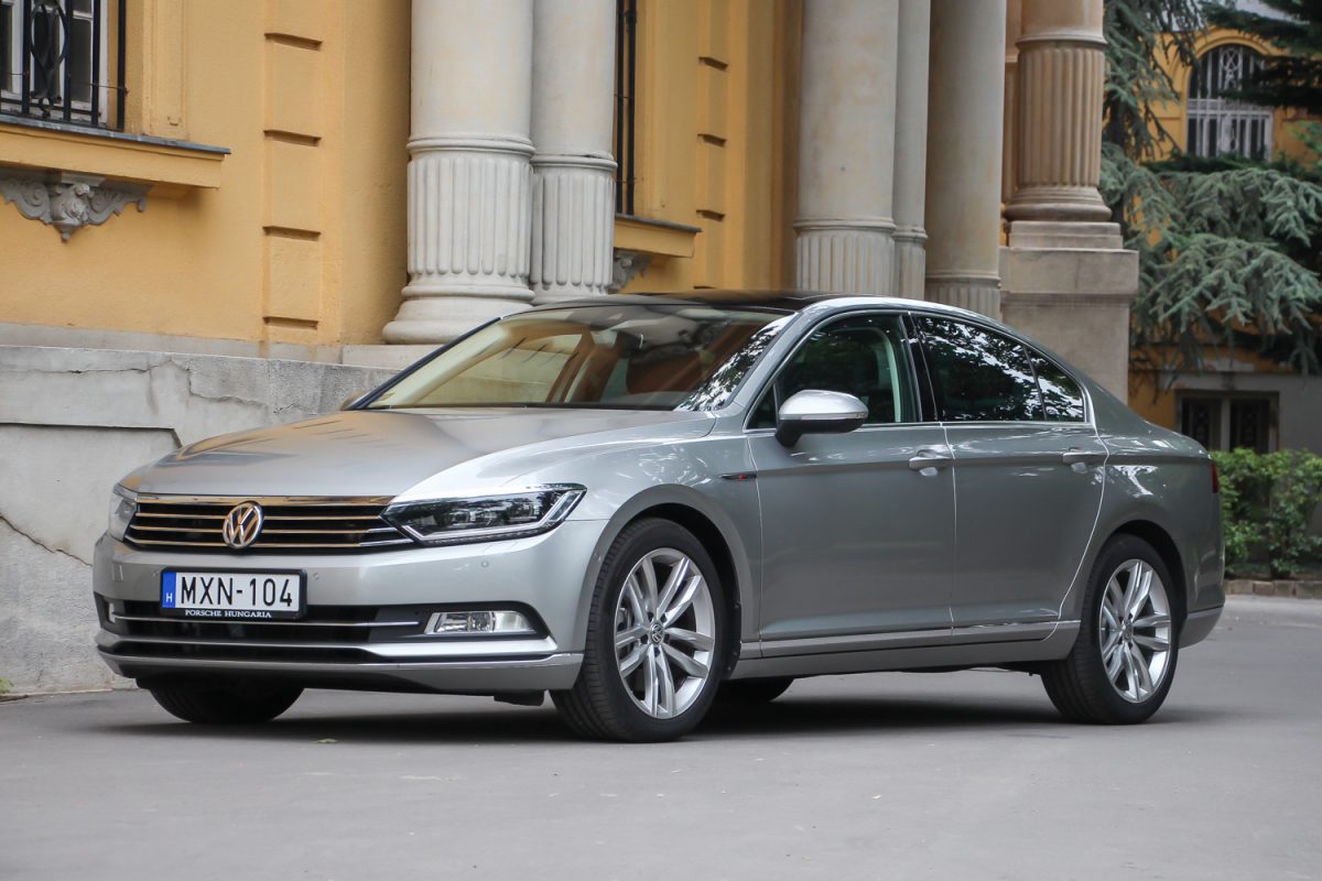 VOLKSWAGEN PASSAT