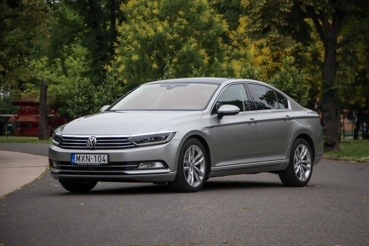 VOLKSWAGEN PASSAT