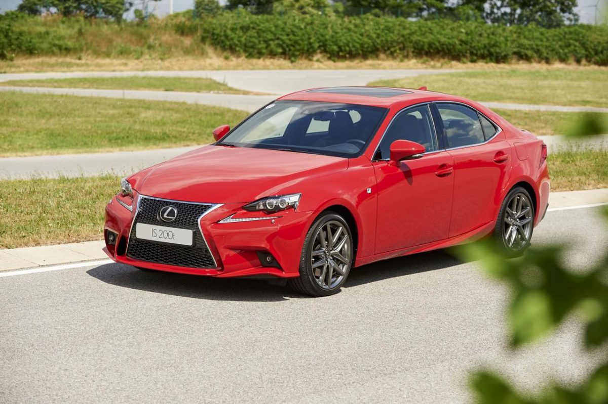 LEXUS