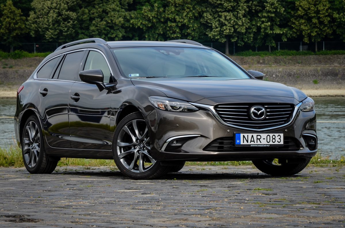 MAZDA 6