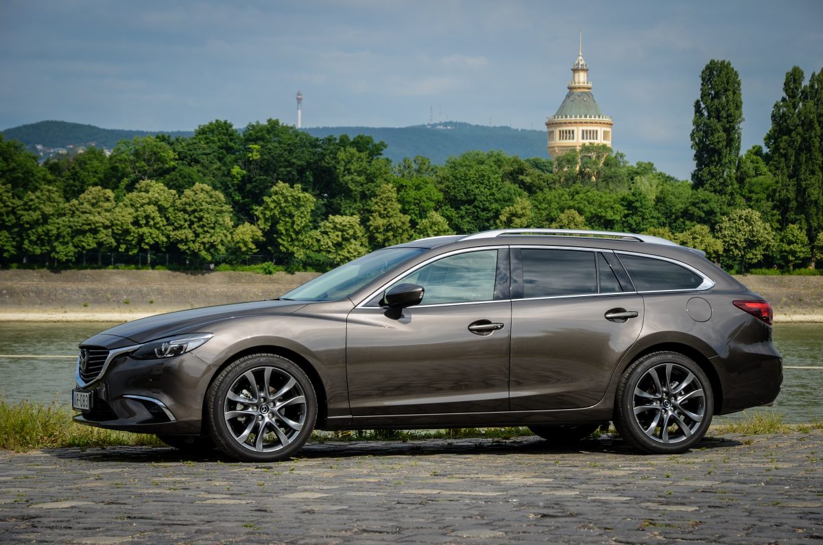 MAZDA 6