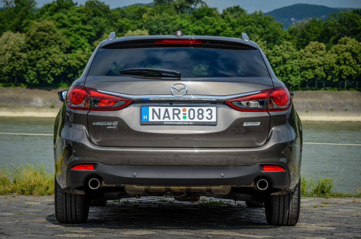 MAZDA 6