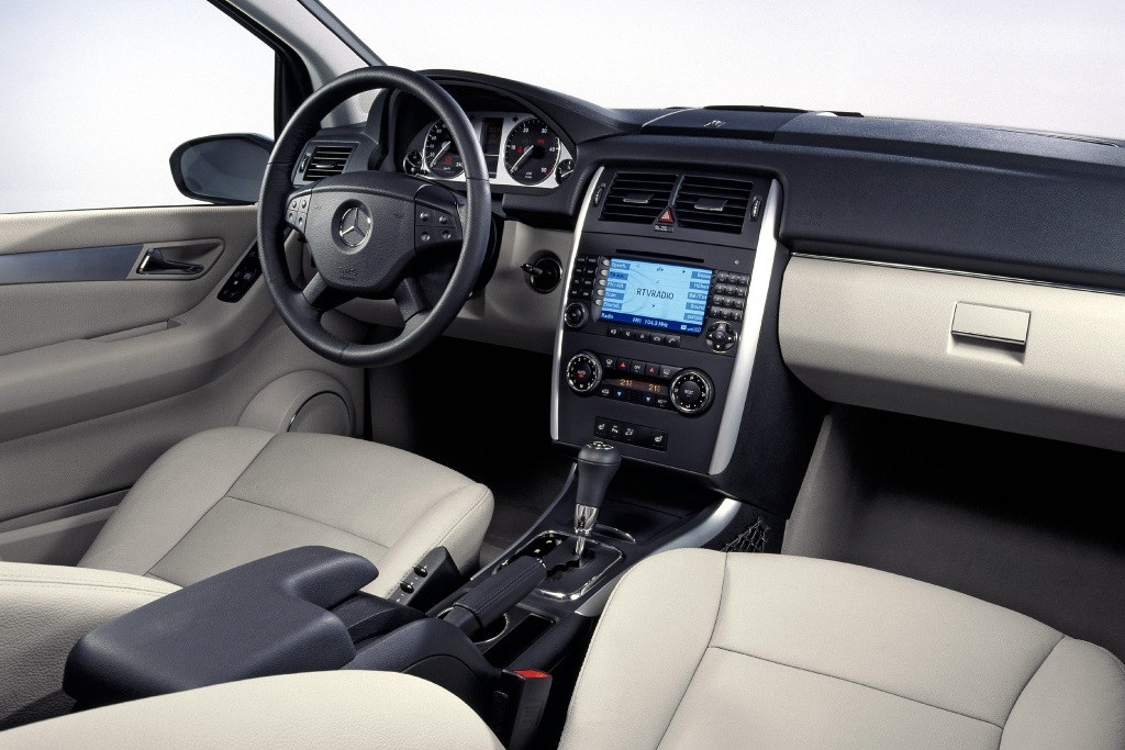 MERCEDES-BENZ