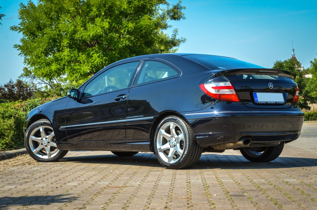 MERCEDES-BENZ C-OSZTÁLY