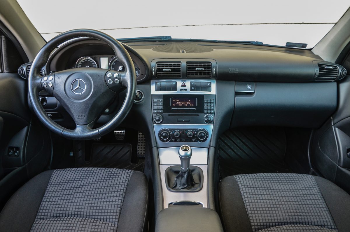 MERCEDES-BENZ C-OSZTÁLY