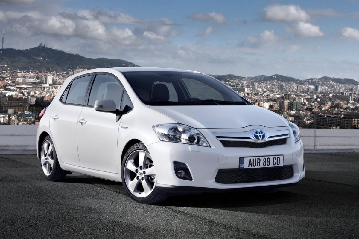 TOYOTA PRIUS+