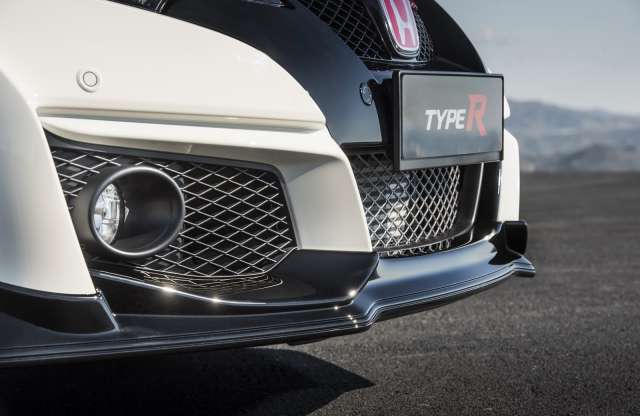 Hivatalos képeken a Honda Civic Type R