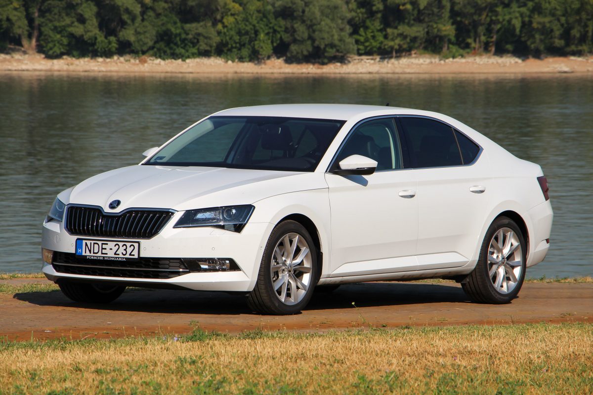 SKODA SUPERB