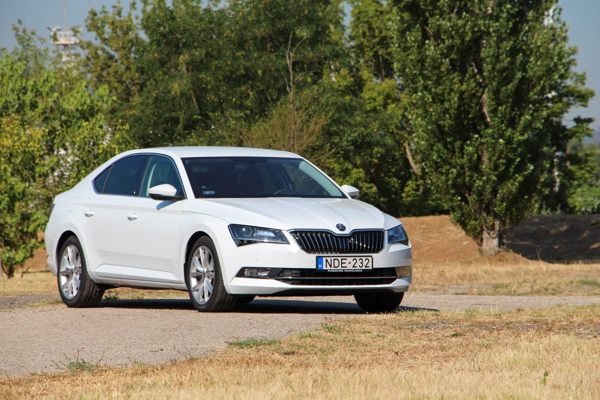 SKODA SUPERB