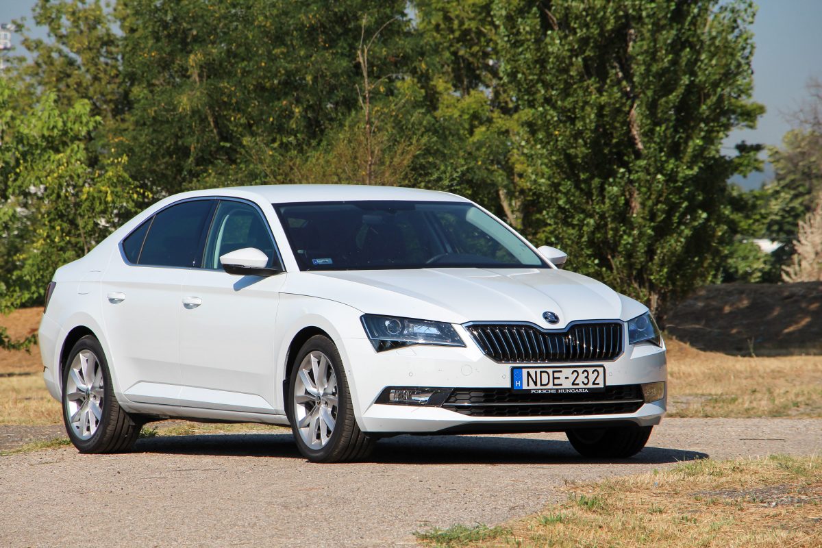 SKODA SUPERB