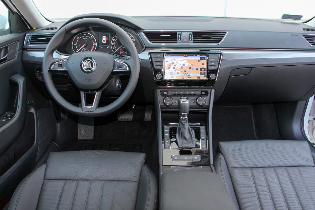 SKODA SUPERB