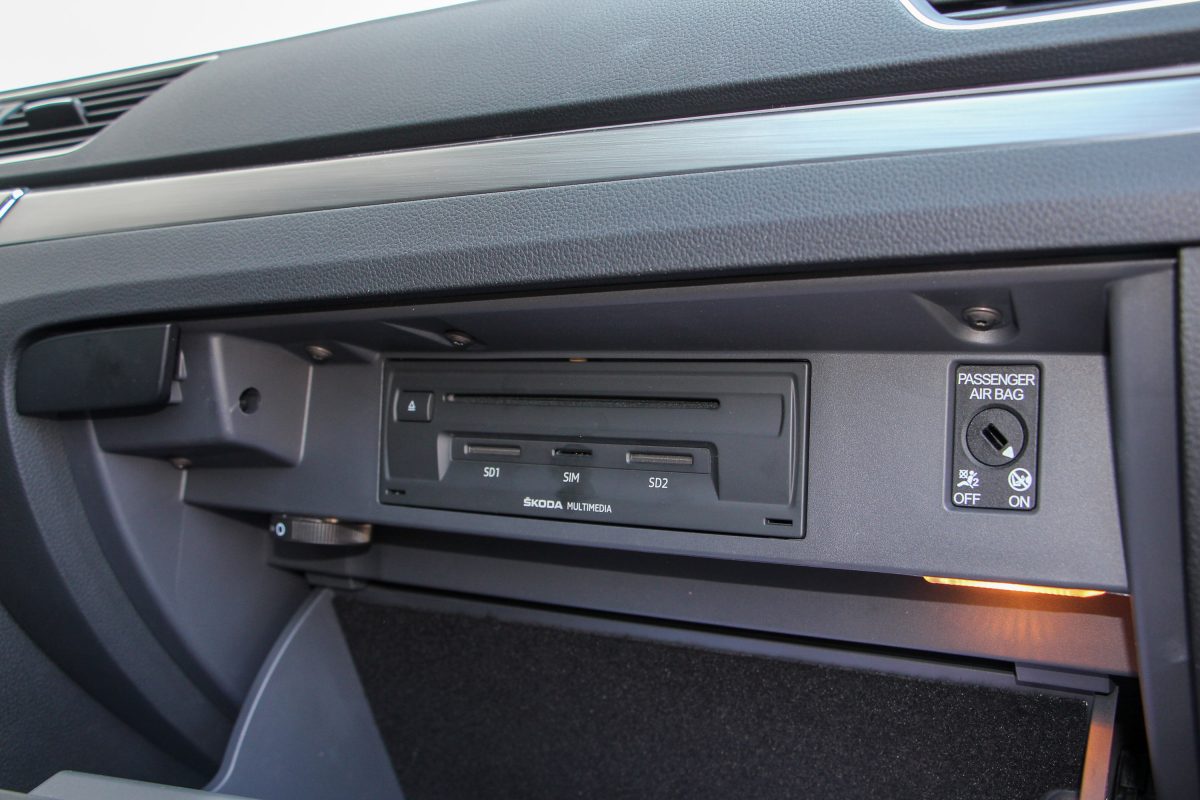 SKODA SUPERB
