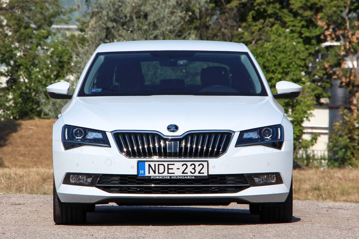 SKODA SUPERB