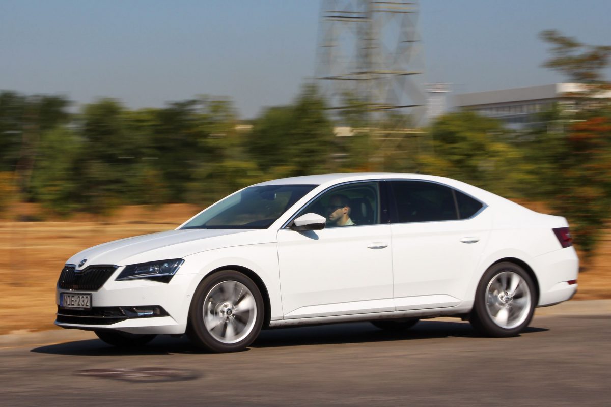SKODA SUPERB