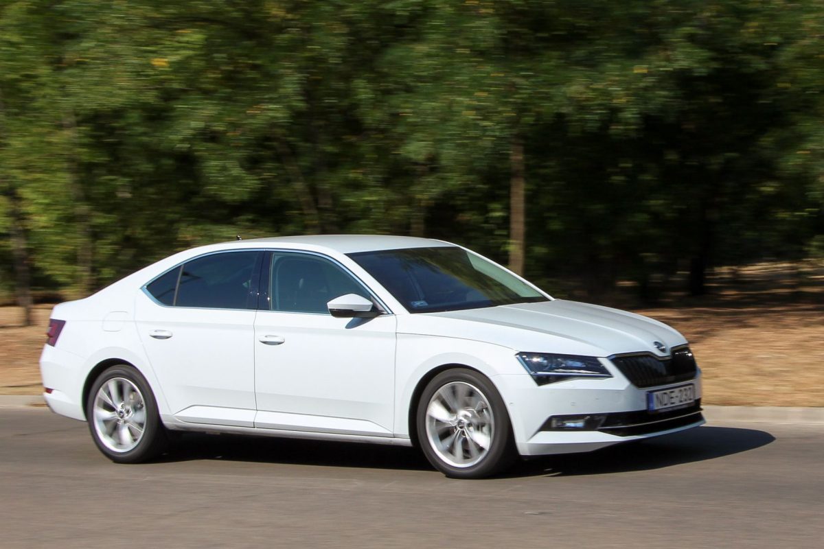 SKODA SUPERB