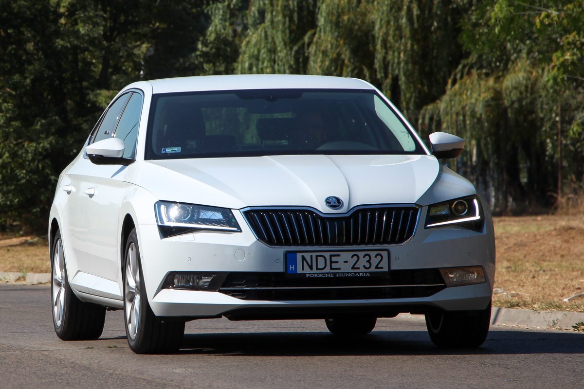 SKODA SUPERB