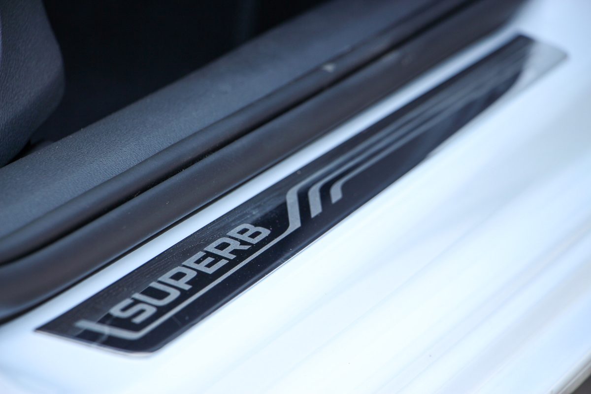 SKODA SUPERB