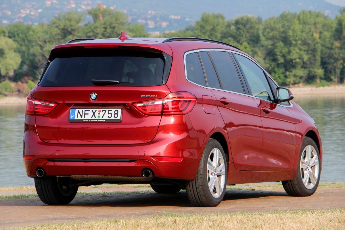 BMW 220