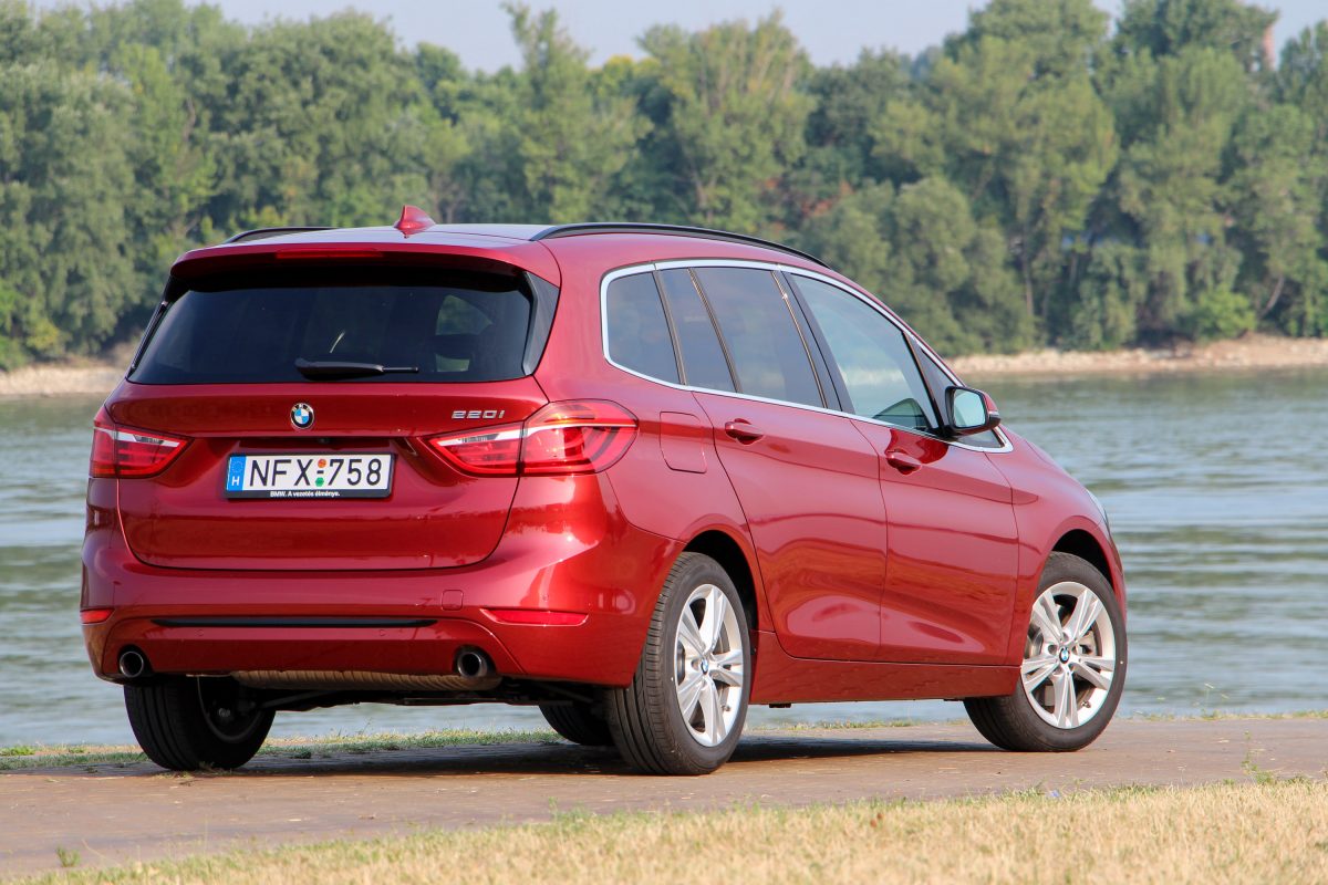 BMW 220