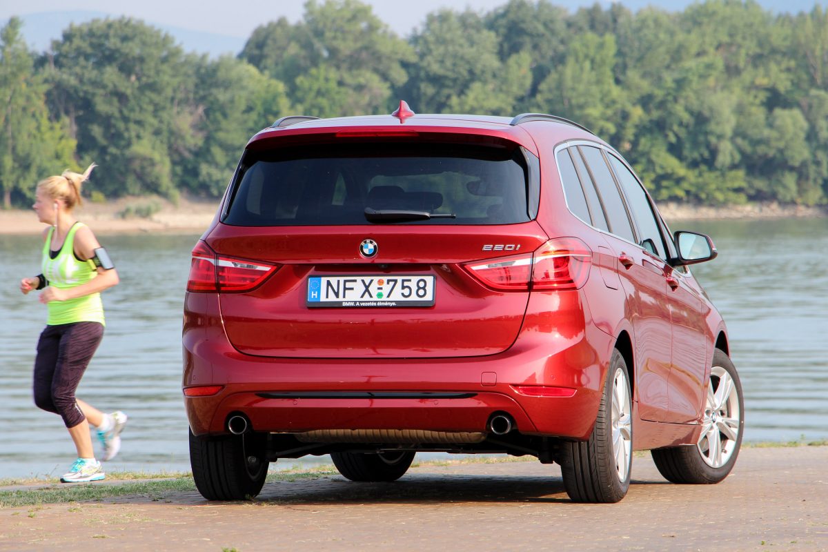 BMW 220