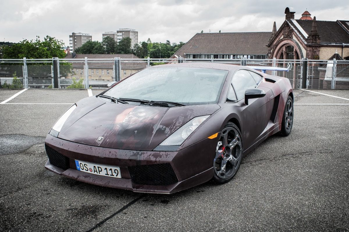 LAMBORGHINI