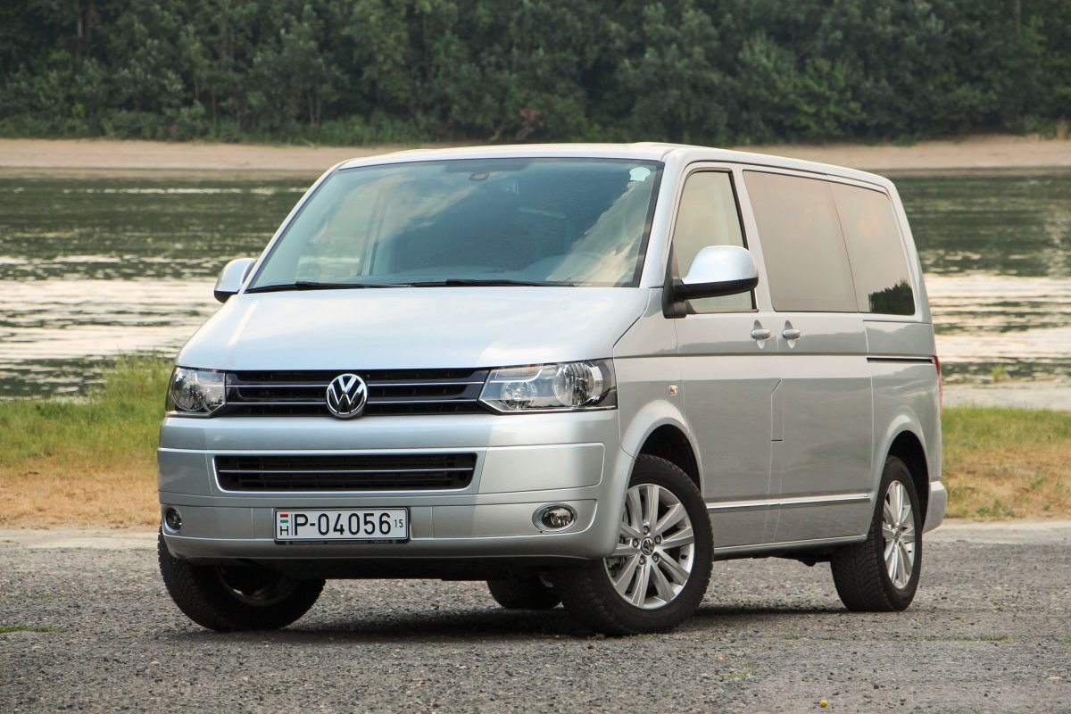 VOLKSWAGEN MULTIVAN