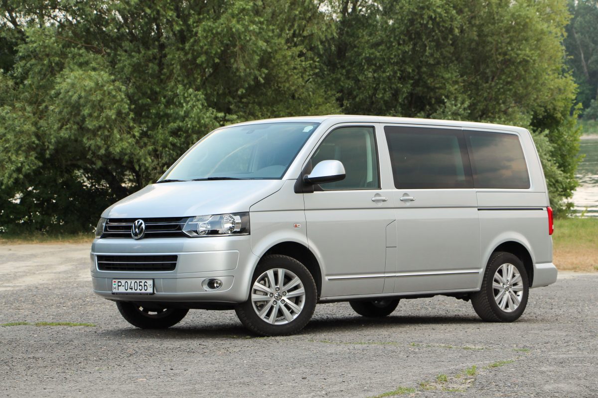 VOLKSWAGEN MULTIVAN