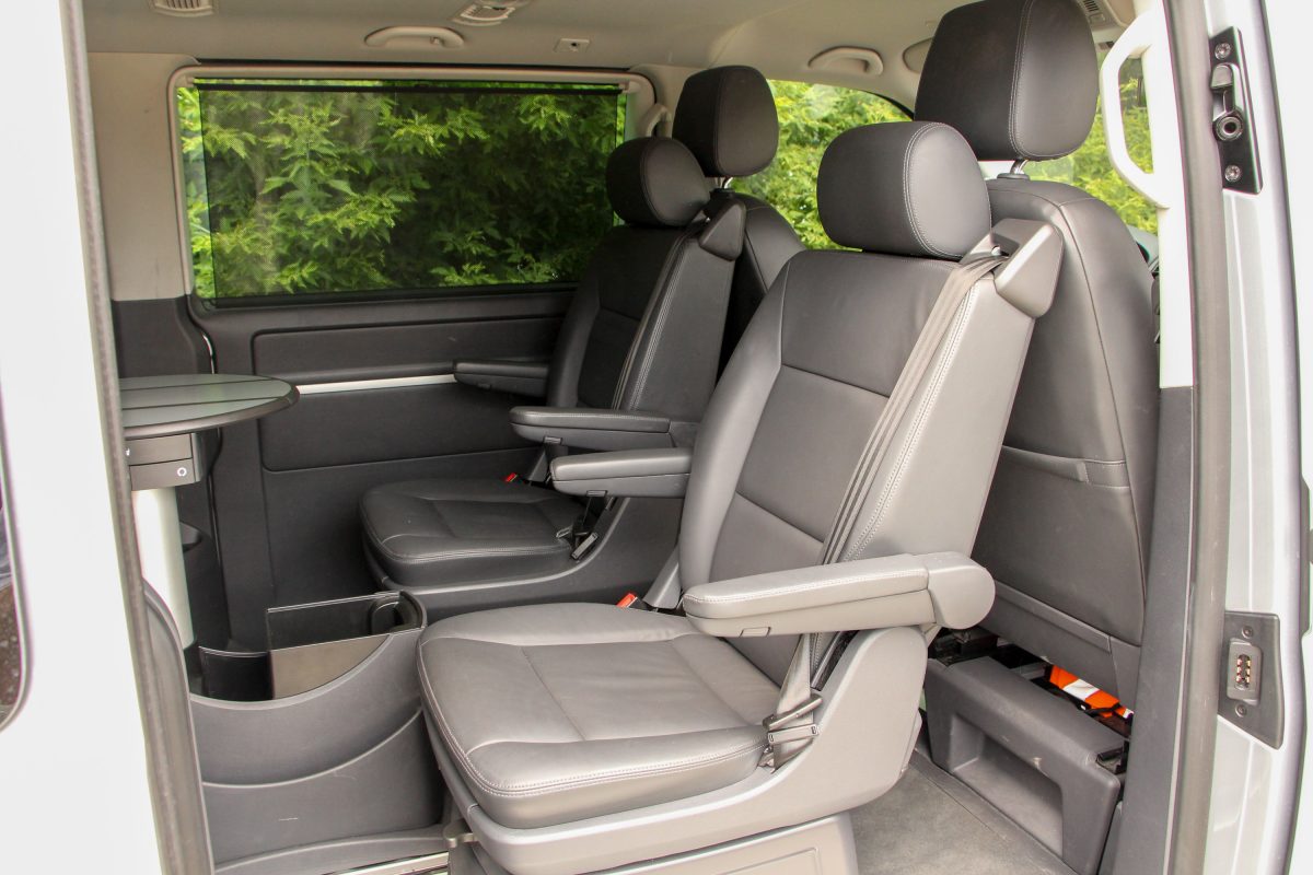 VOLKSWAGEN MULTIVAN