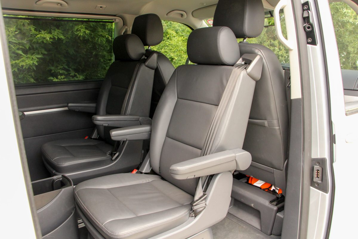 VOLKSWAGEN MULTIVAN