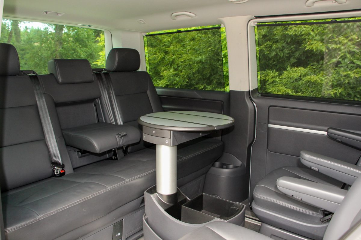 VOLKSWAGEN MULTIVAN