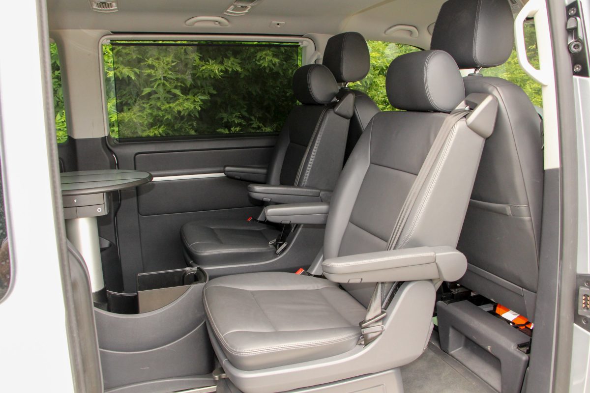 VOLKSWAGEN MULTIVAN