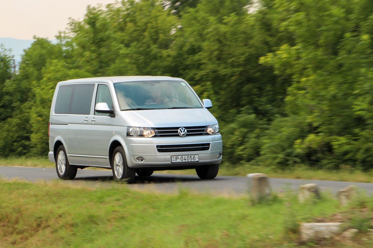 VOLKSWAGEN MULTIVAN