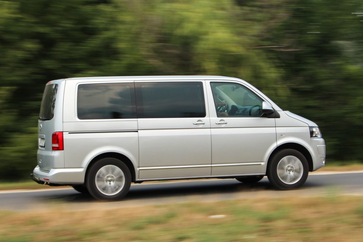 VOLKSWAGEN MULTIVAN