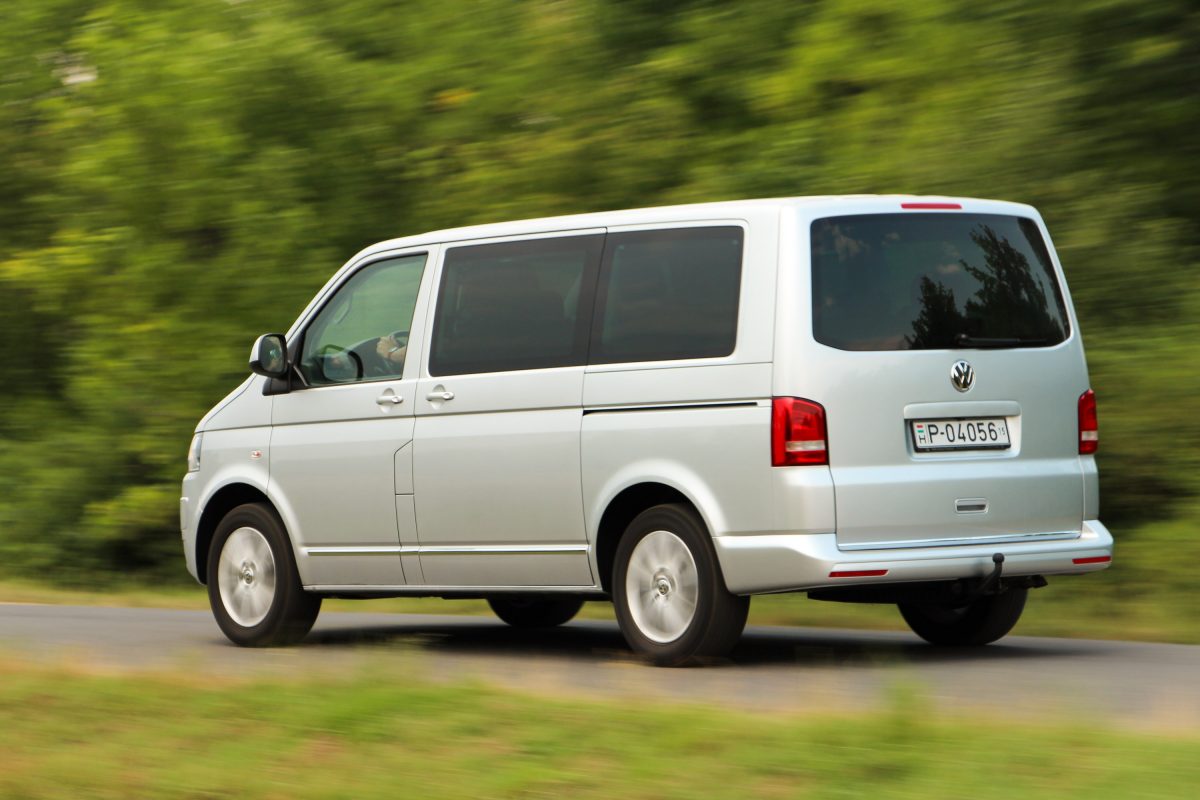 VOLKSWAGEN MULTIVAN